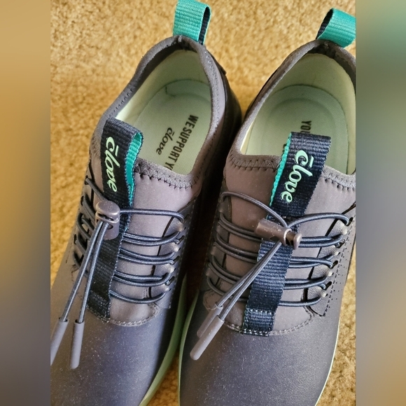 CLOVE Shoes - Picture 3 of 13